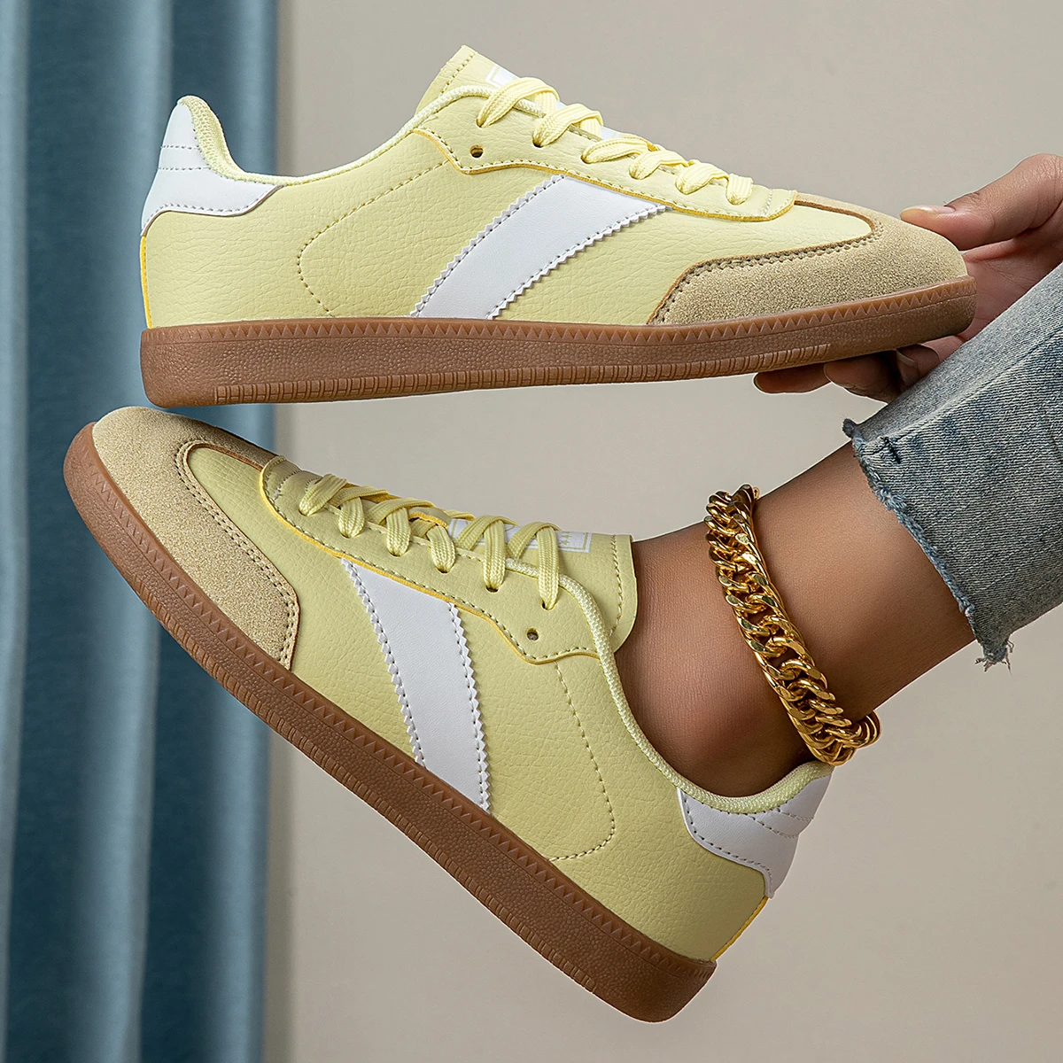 Zora Retro Sneakers