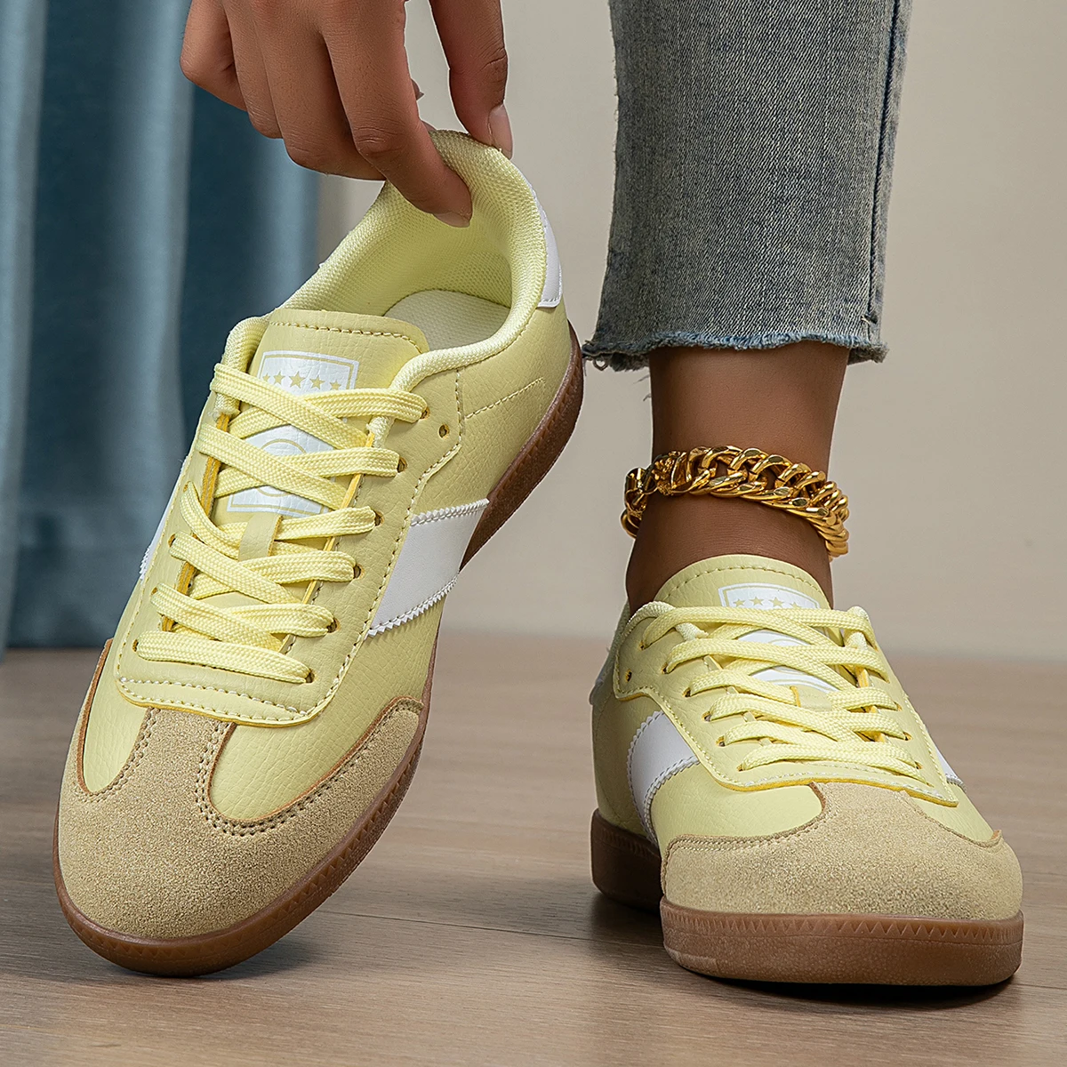 Zora Retro Sneakers