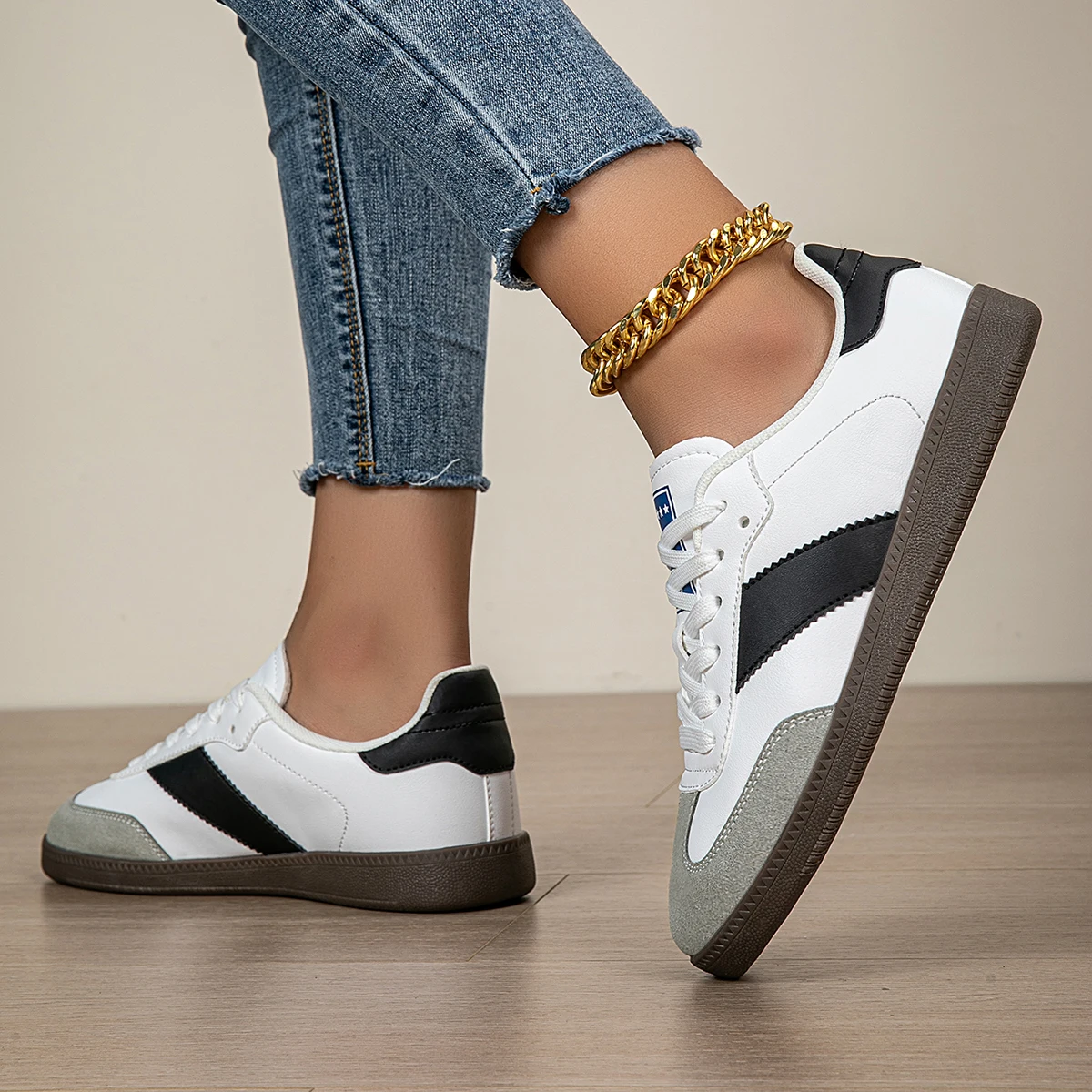 Zora Retro Sneakers