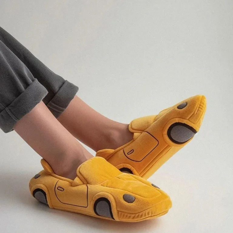 Grandprix Plush Slippers - Female
